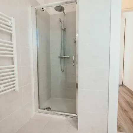 Al 13 Rosso - Lakeside Leisure & Business Appartamento