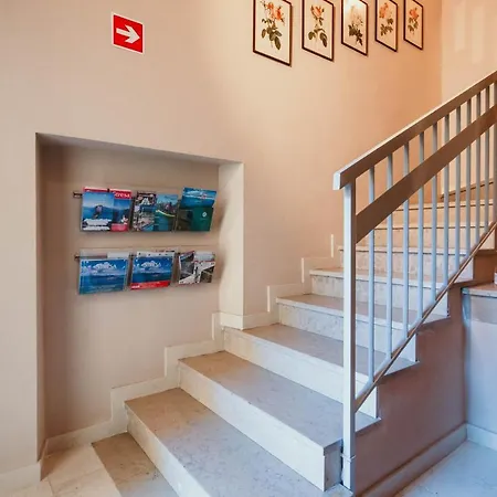 Al 13 Rosso - Lakeside Leisure & Business Appartement Stresa