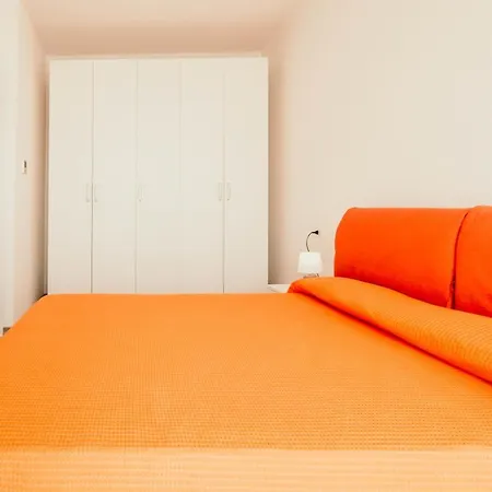 Al 13 Rosso - Lakeside Leisure & Business Appartamento *