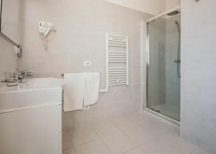 Al 13 Rosso - Lakeside Leisure & Business * Stresa