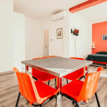 Al 13 Rosso - Lakeside Leisure & Business * 斯特雷萨