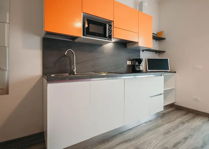 Al 13 Rosso - Lakeside Leisure & Business Stresa