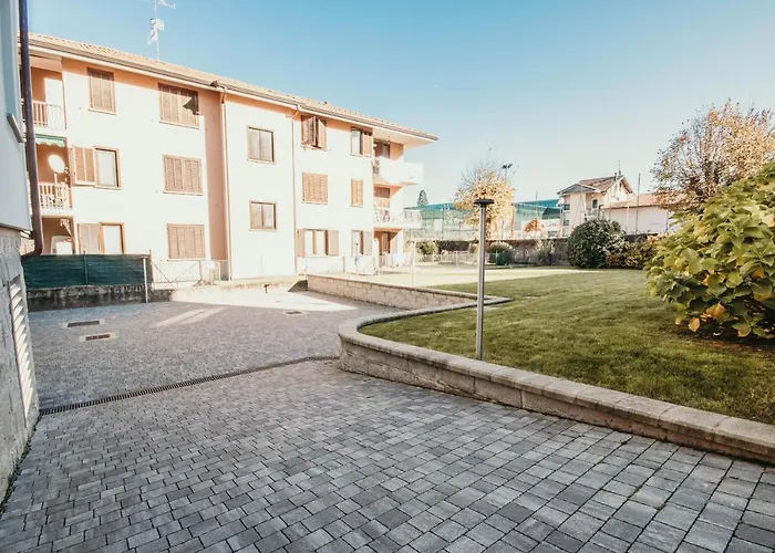 Al 13 Rosso - Lakeside Leisure & Business